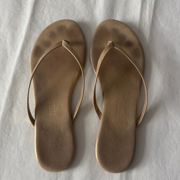 TKEES Shoes - TKEES Metallic Flip Flops Women's Size 7